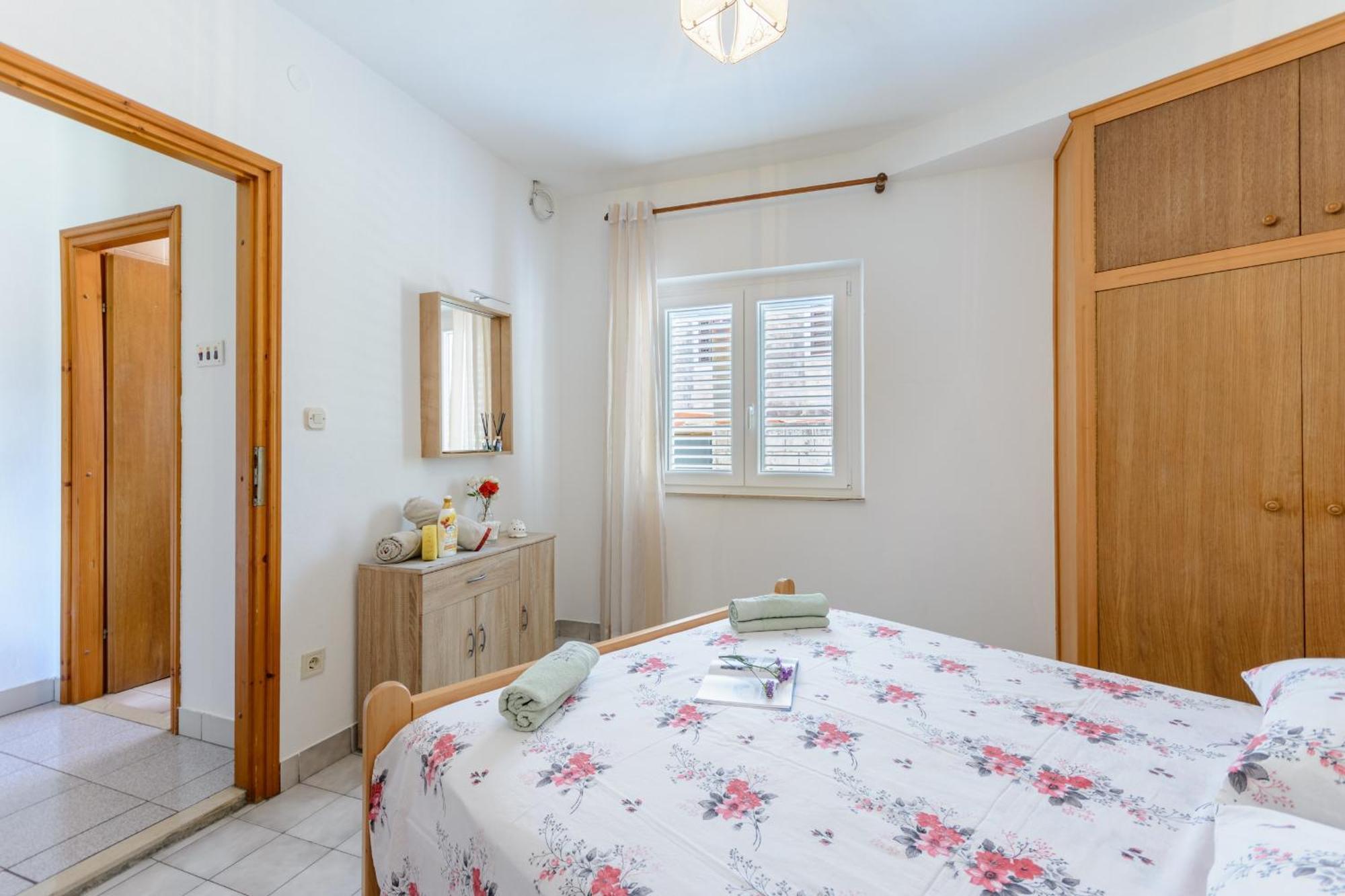 Apartments By The Sea Sumartin, Brac - 2952 Bilik gambar
